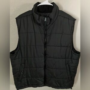 Nordic track men’s  Black Quilted Vest